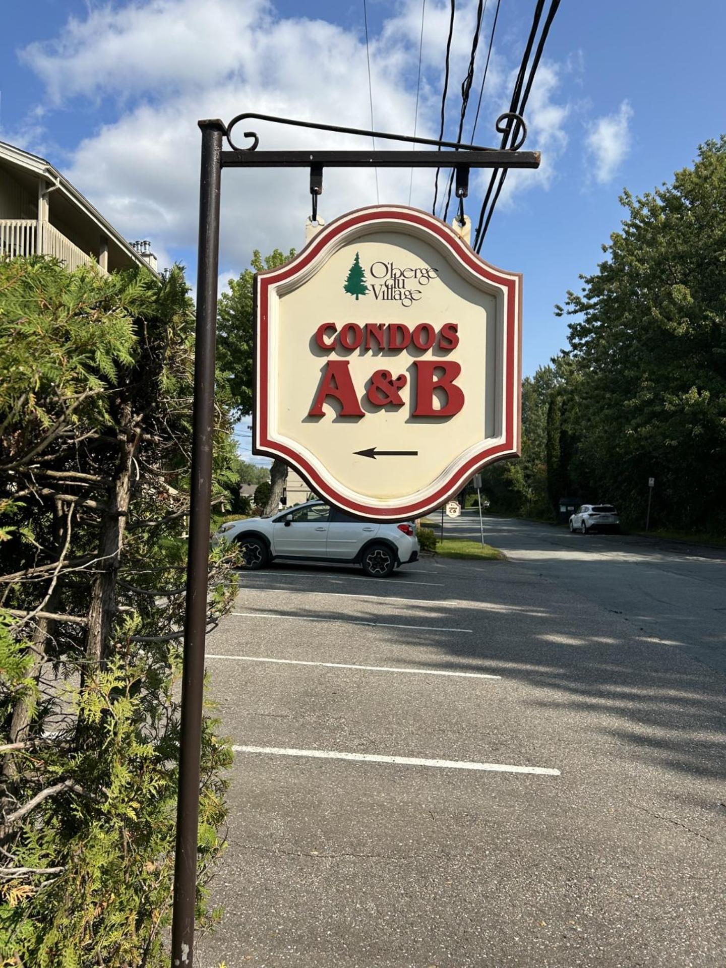 Au P'Tit Cocon Sur Le Lac Magog Exterior foto